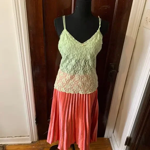 Y2K Vintage Light Green Lace Secret Treasures Camisole Sweetheart Flower MEDIUM - Picture 6 of 10